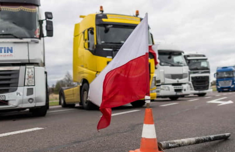 Чому поляки блокують кордон з Україною. Слід ультраправих