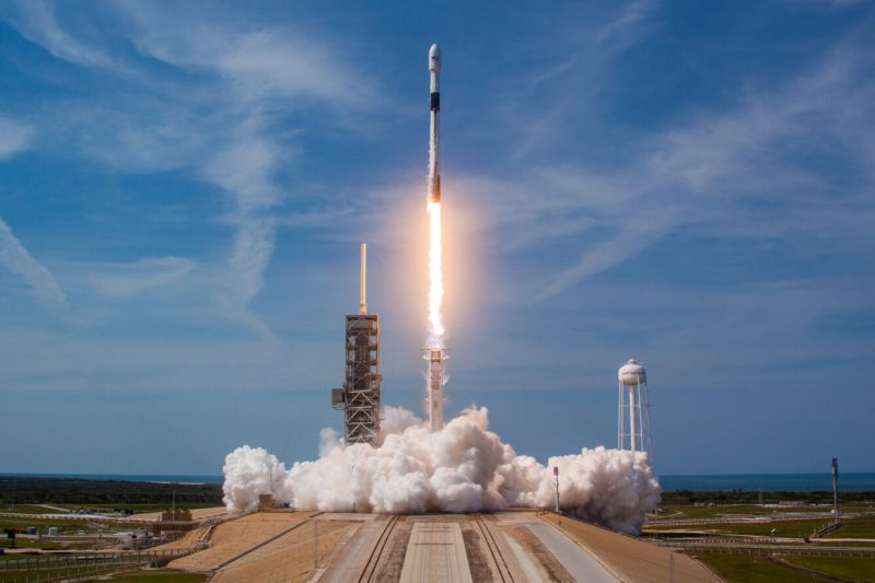 SpaceX уклала контракт на запуск дев’яти місій для Космічних сил США