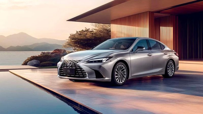 Оновлений Lexus ES дебютував у Гуанчжоу