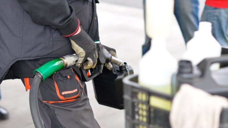 Чи знизяться ціни на пальне в Україні до весни 2025 року?