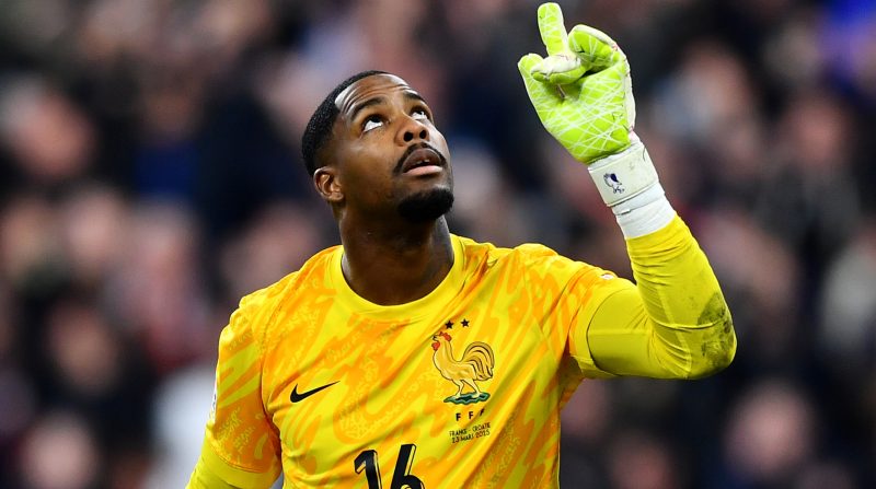 Французький воротар Мілана Меньян зазнав травми в поєдинку проти Удінезе