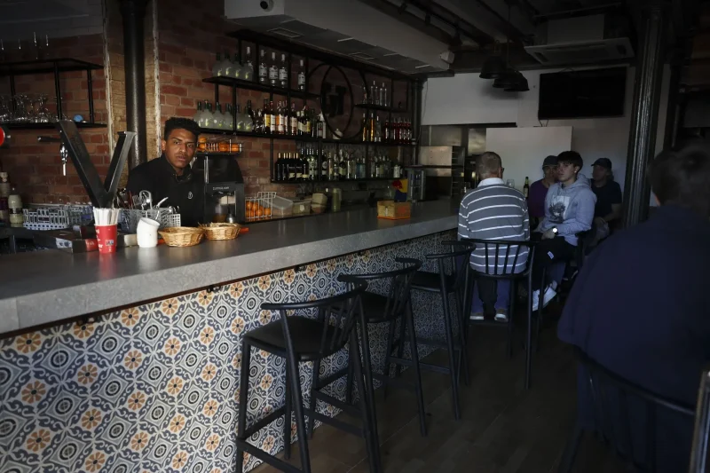 Іспанія поступово відновлює електропостачання після масового збою