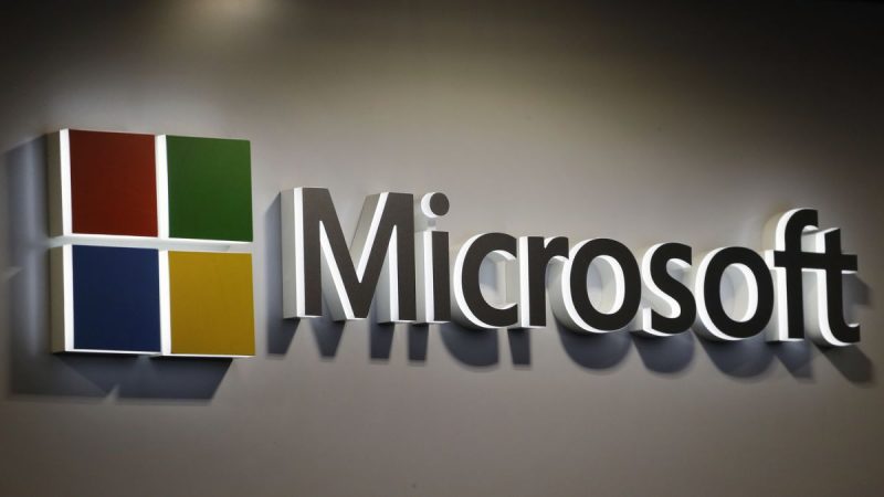 Microsoft стала найдорожчою компанією світу після падіння акцій Apple