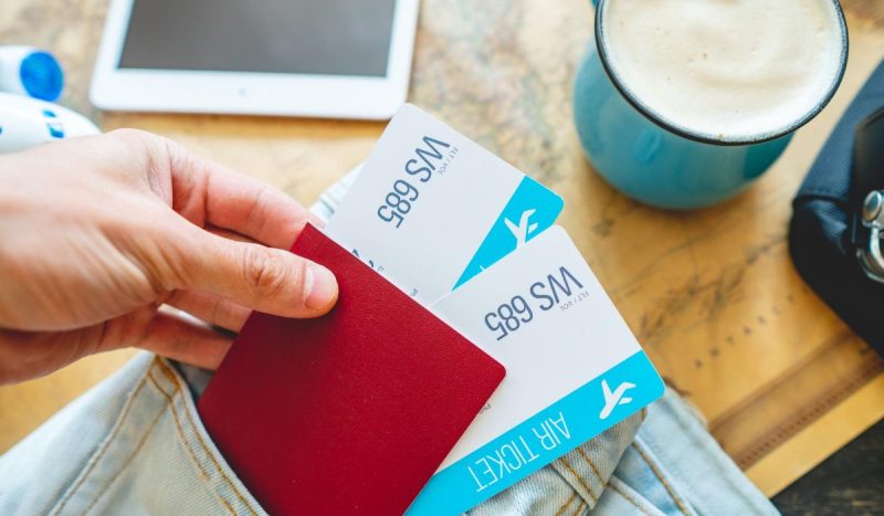 Польща прагне першою відновити авіарейси до України