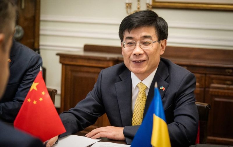 Україна передала Китаю докази військової співпраці з Росією