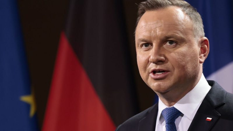 Анджей Дуда провів телефонну розмову з Дональдом Трампом