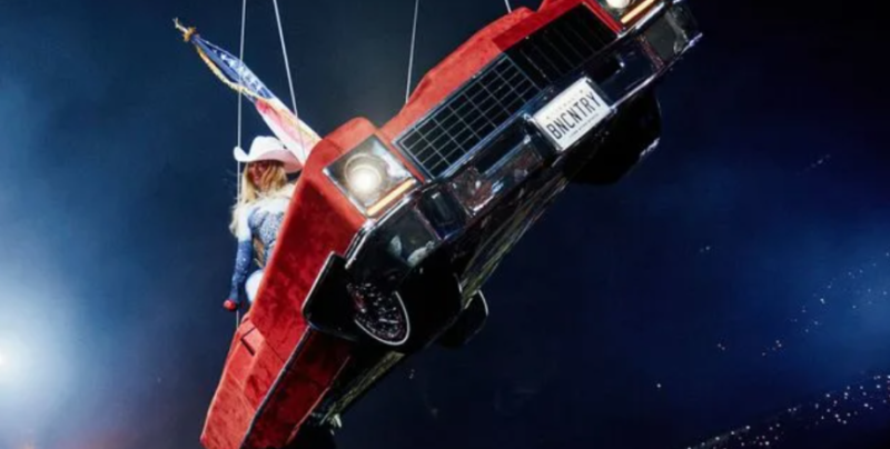 Бейонсе зупинила шоу через небезпечний інцидент із реквізитом у Х’юстоні