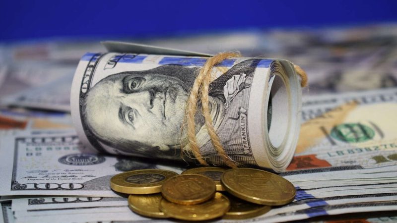 Долар впав на 10% — найгірший старт року за пів століття
