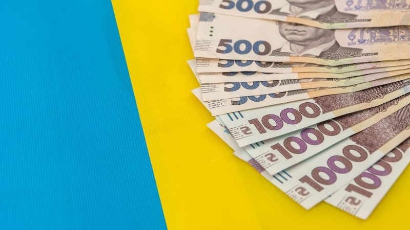 Уряд затвердив порядок виплати ₴15 млн родинам загиблих добровольців