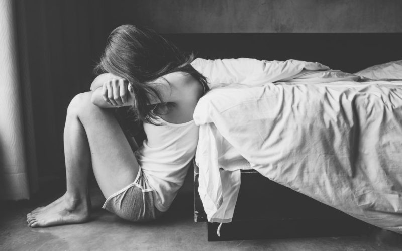 Як допомогти підліткам впоратися з депресією через соцмережі