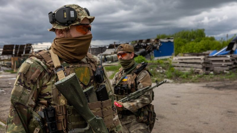 За добу на фронті відбулося майже 200 бойових зіткнень