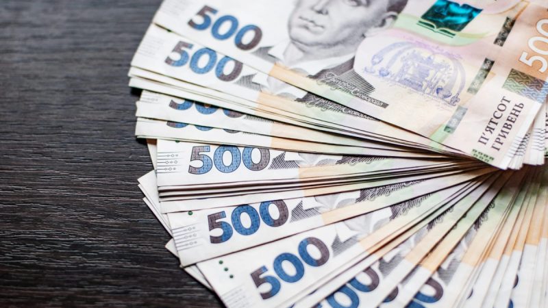 Держава продовжує виплачувати допомогу малозабезпеченим сім’ям