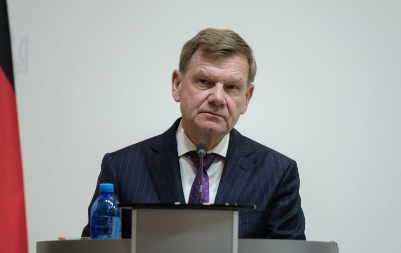 Гарантії для України мають бути подібними до стандартів НАТО