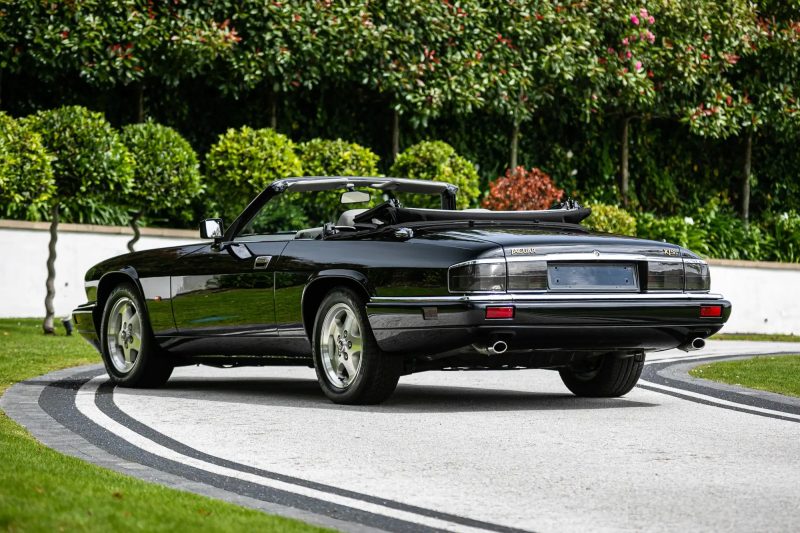 Jaguar XJS 1994 року з мінімальним пробігом виставили на аукціон
