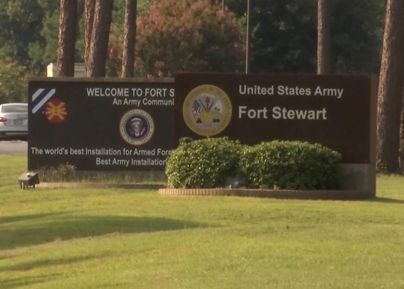 Стрілянина на найбільшій базі армії США