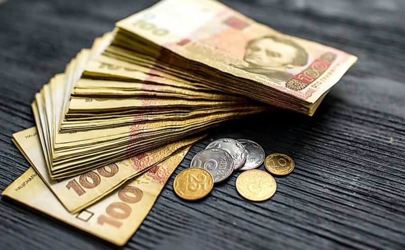 Уряд України готує бюджет з урахуванням продовження війни, що буде з зарплатами