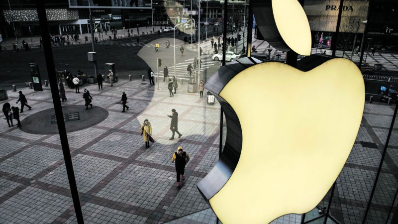 Власний ШІ-асистент від Apple, компанія змінює стратегію