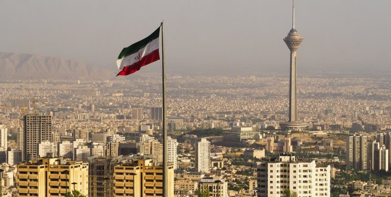 Під землею немає води. В Ірані почали провалюватись цілі райони