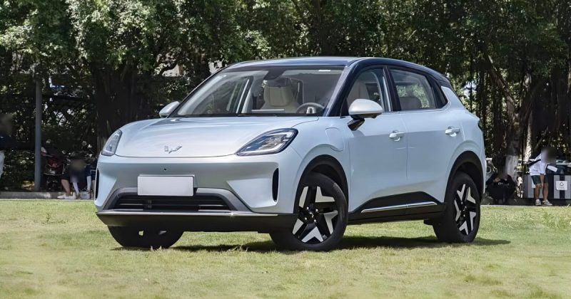 У Китаї стартували продажі доступного електрокросовера Wuling Binguo S