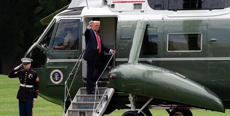 У США затримали чоловіка, який навів лазерну указку на гелікоптер Трамп