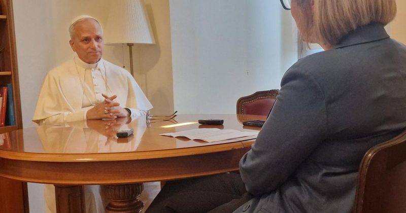 Ватикан закликає до миру, але не бачить себе посередником у війні Росії проти України