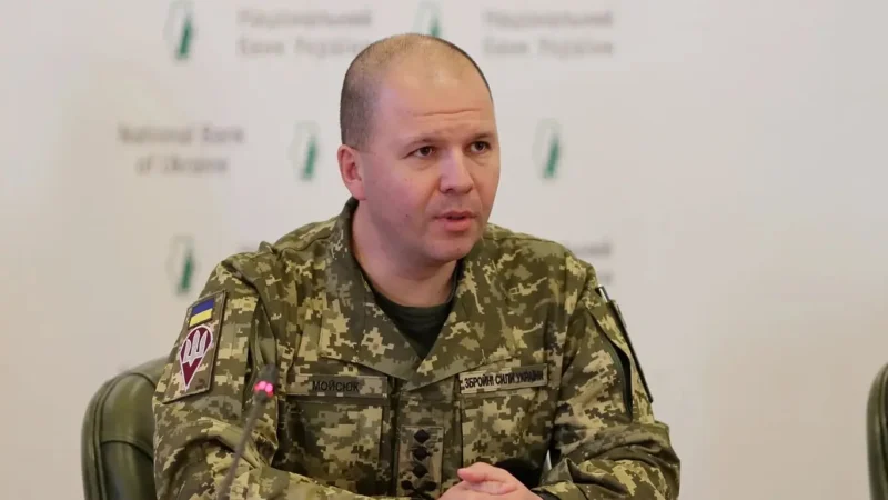 Заступник Міністра оборони Євген Мойсюк дав команду зібрати факти провалів у роботі Сирського