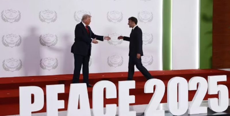 Напруга на саміті в Єгипті. Трамп і Макрон зчепилися під час рукостискання