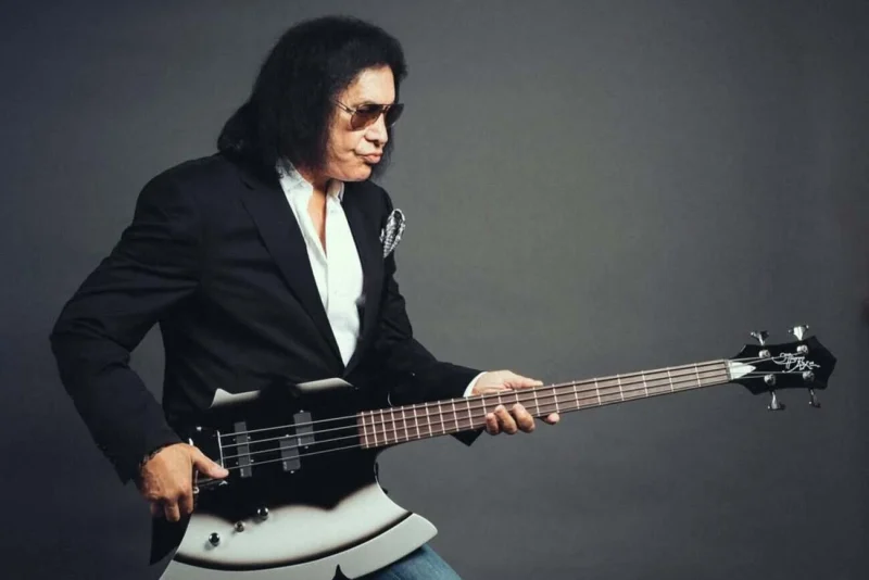 Помер Ейс Фрейлі легендарний засновник гурту Kiss