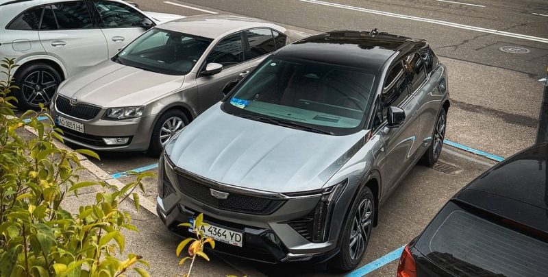 В Україні помітили новий електрокросовер Cadillac Optiq із запасом ходу 600 км