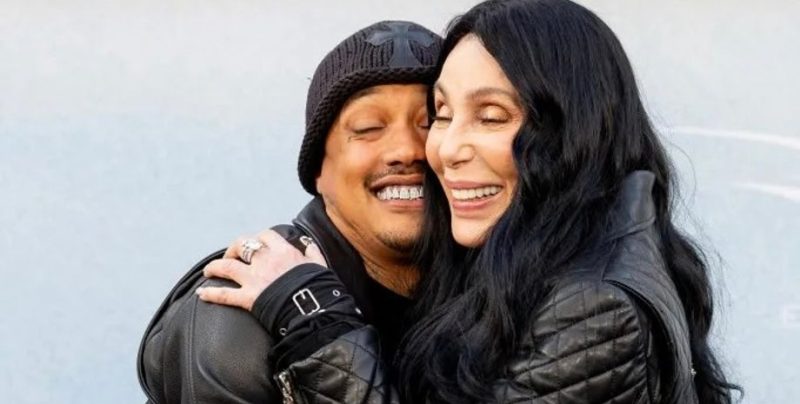 Шер відповіла на критику через різницю у віці з обранцем