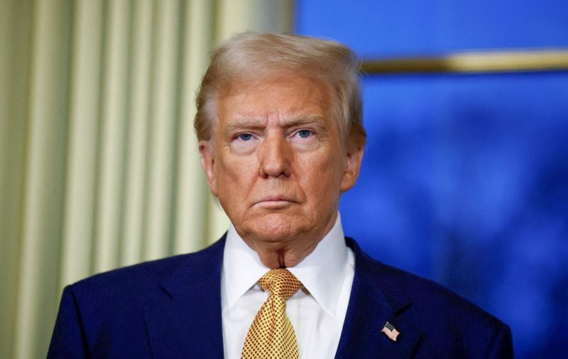 Трамп анонсував послаблення санкцій для стримування цін на нафту