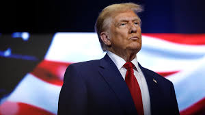 Трамп зупиняє військову операцію в Ормузькій протоці для мирних переговорів з Іраном: ціни на нафту трохи знизилися