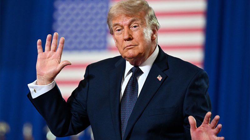 Трамп виявив готовність до зустрічі з іранським лідером за умови миру