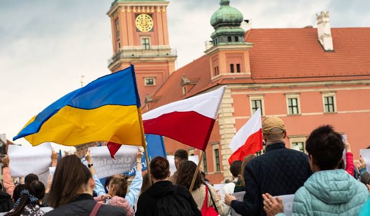 Протестні акції в Польщі: тисячі людей виступили проти насильства над українцями